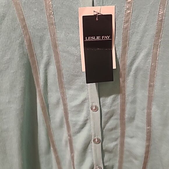 COPY - Ladies Medium Leslie Fay Mint Green Button Down Front Long Sleeve Sweater - Picture 3 of 9